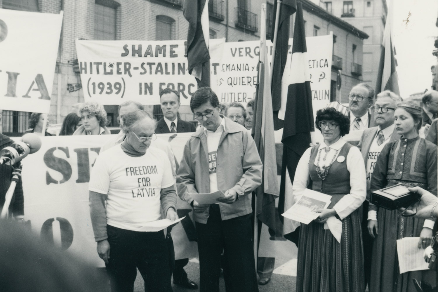 1980 – Madrid, Spain. Political demonstration organised by political expatriates of the Baltic States in Madrid during the Conference on Security and Cooperation in Europe. LVCA.
